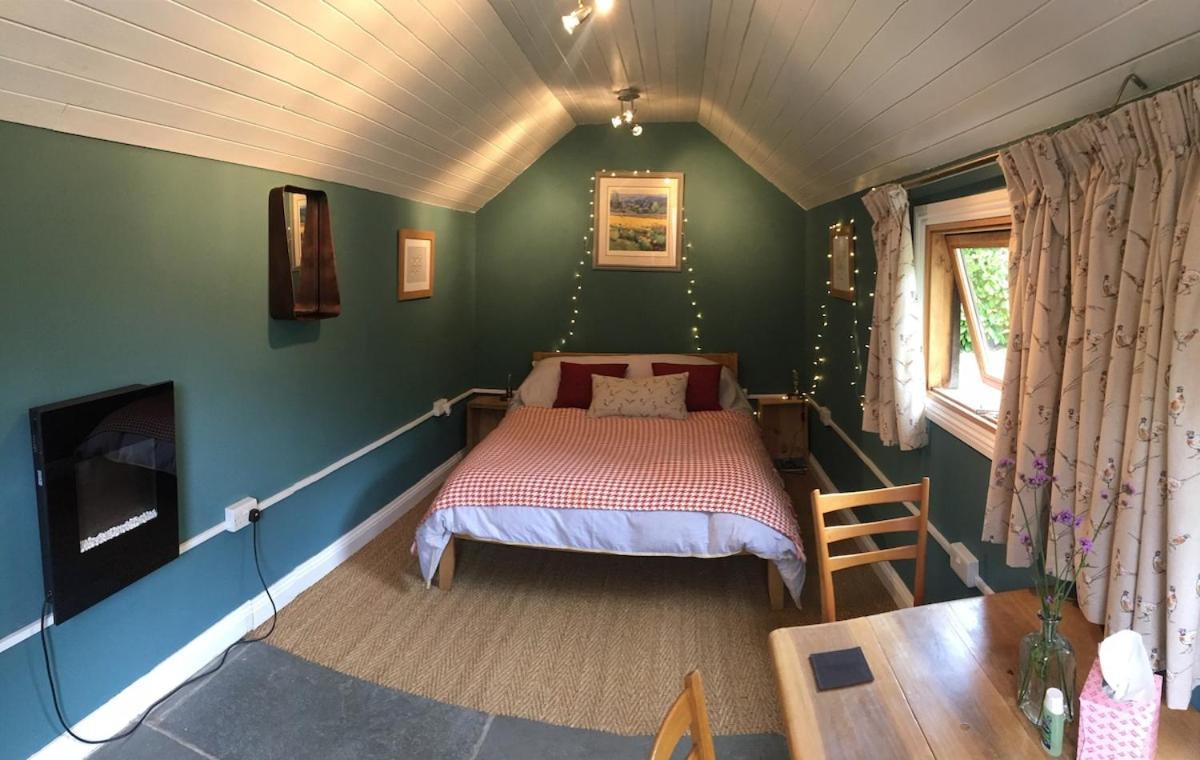 Вилла The Tool Shed Nestled In Idyllic Countryside Linchmere Экстерьер фото
